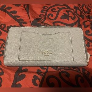 Used once gray wallet